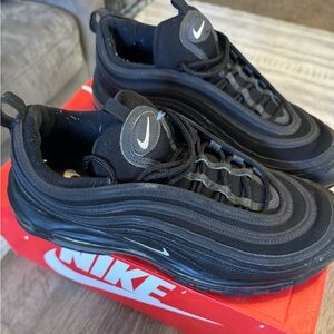 Nike Triple Black Air Max Sneakers